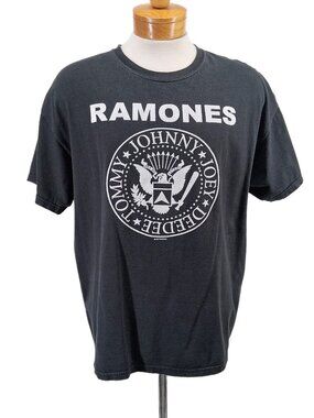 Ramones Band Tee Pink Tag Chaser Cotton Short Sleeve Black White Distressed XL